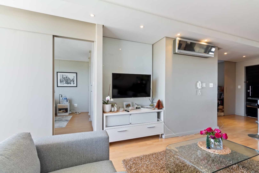 2 Bedroom Property for Sale in Sea Point Western Cape